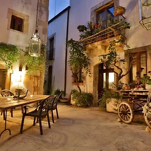 Hotel Giudecca, Syrakuzy